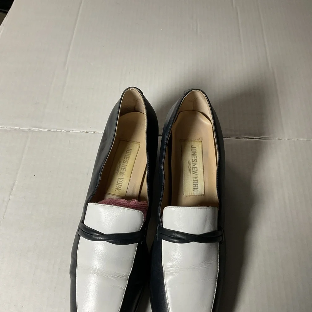 90s Jones New York Black and White loafer with chunky heel - Picture 2 of 7